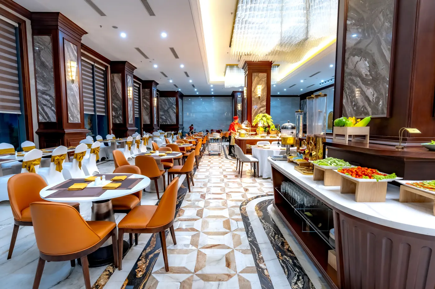 Otel restoranı ve açık büfe